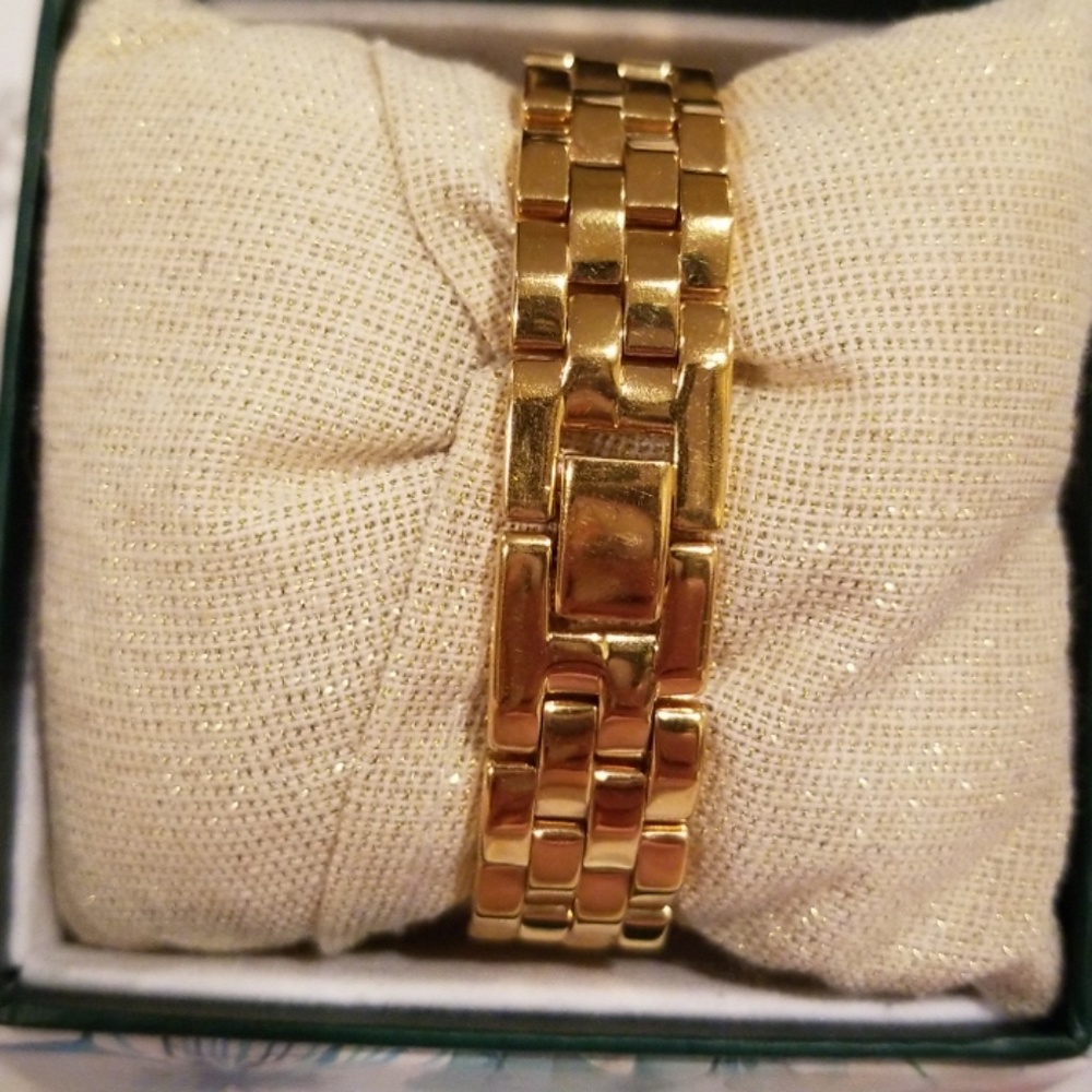 Watch - Picture 3 of 5